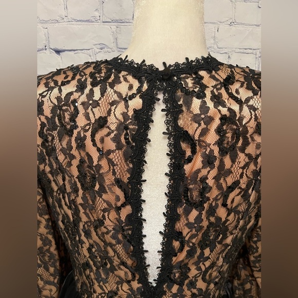 Scott McClintock vintage black gold lace long sleeve formal Gown dress size 12 - Picture 7 of 11